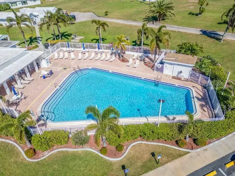 9227 143rd Street Seminole FL 33776