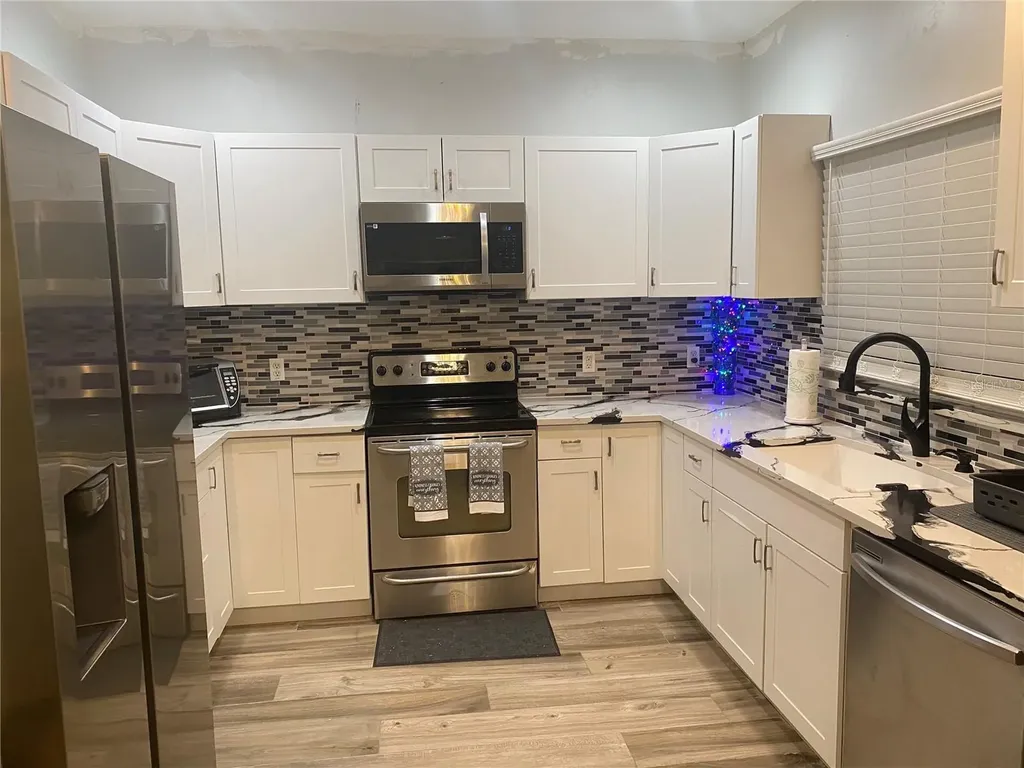 3304 Lisa Lane Naples FL 34109