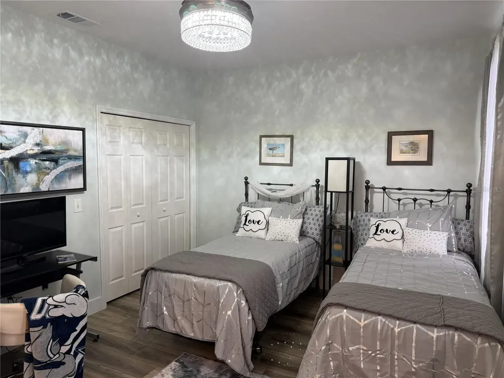 3304 Lisa Lane Naples FL 34109