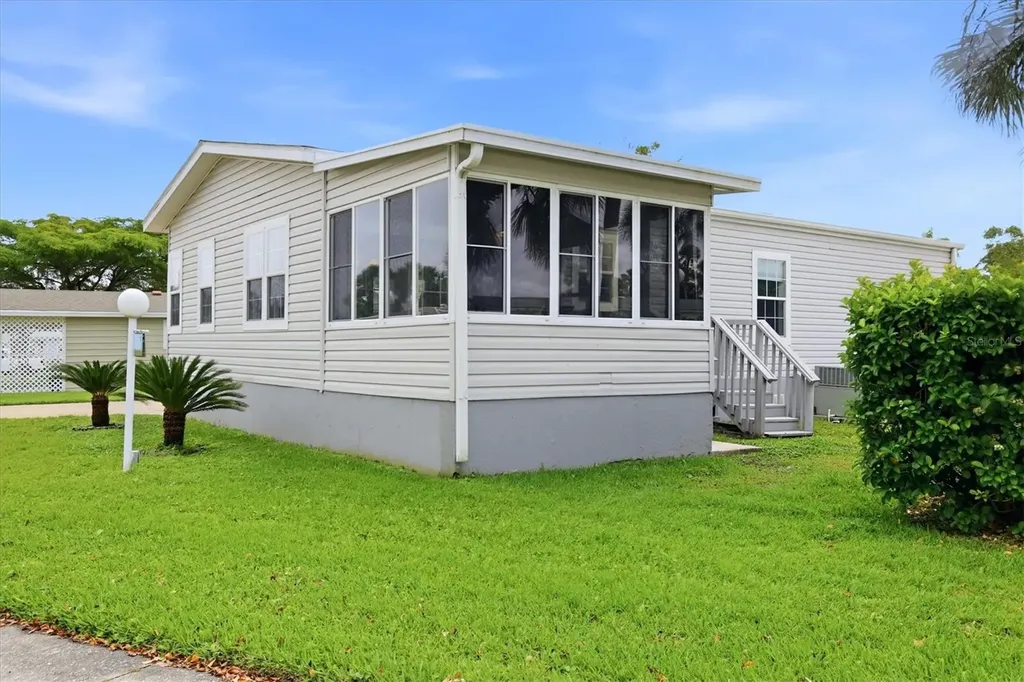 1 Meadow Circle Ellenton FL 34222