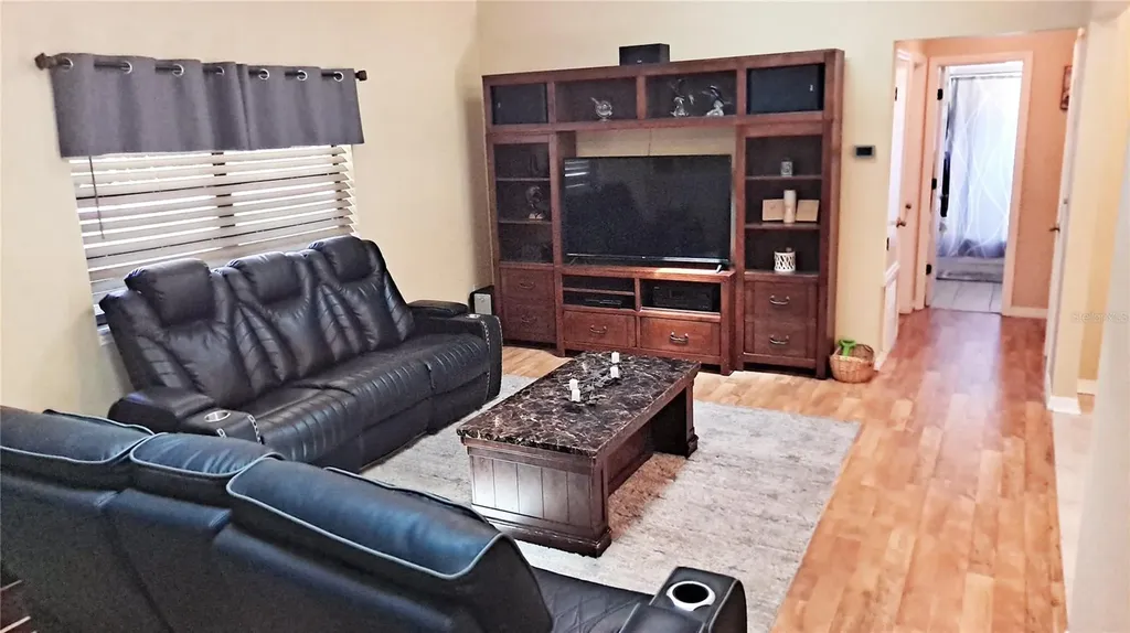 25930 Sackamaxon Drive Sorrento FL 32776
