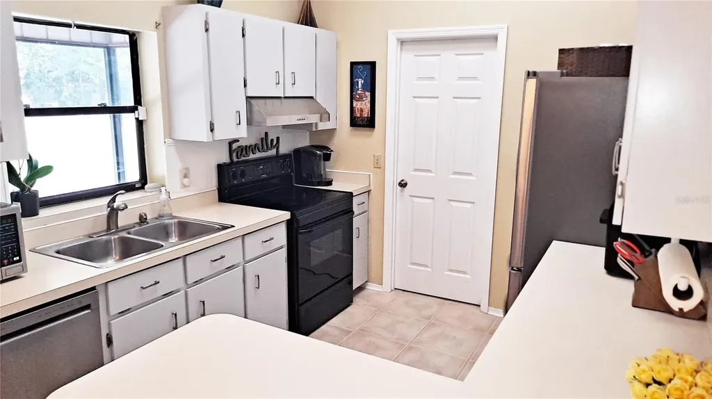 25930 Sackamaxon Drive Sorrento FL 32776