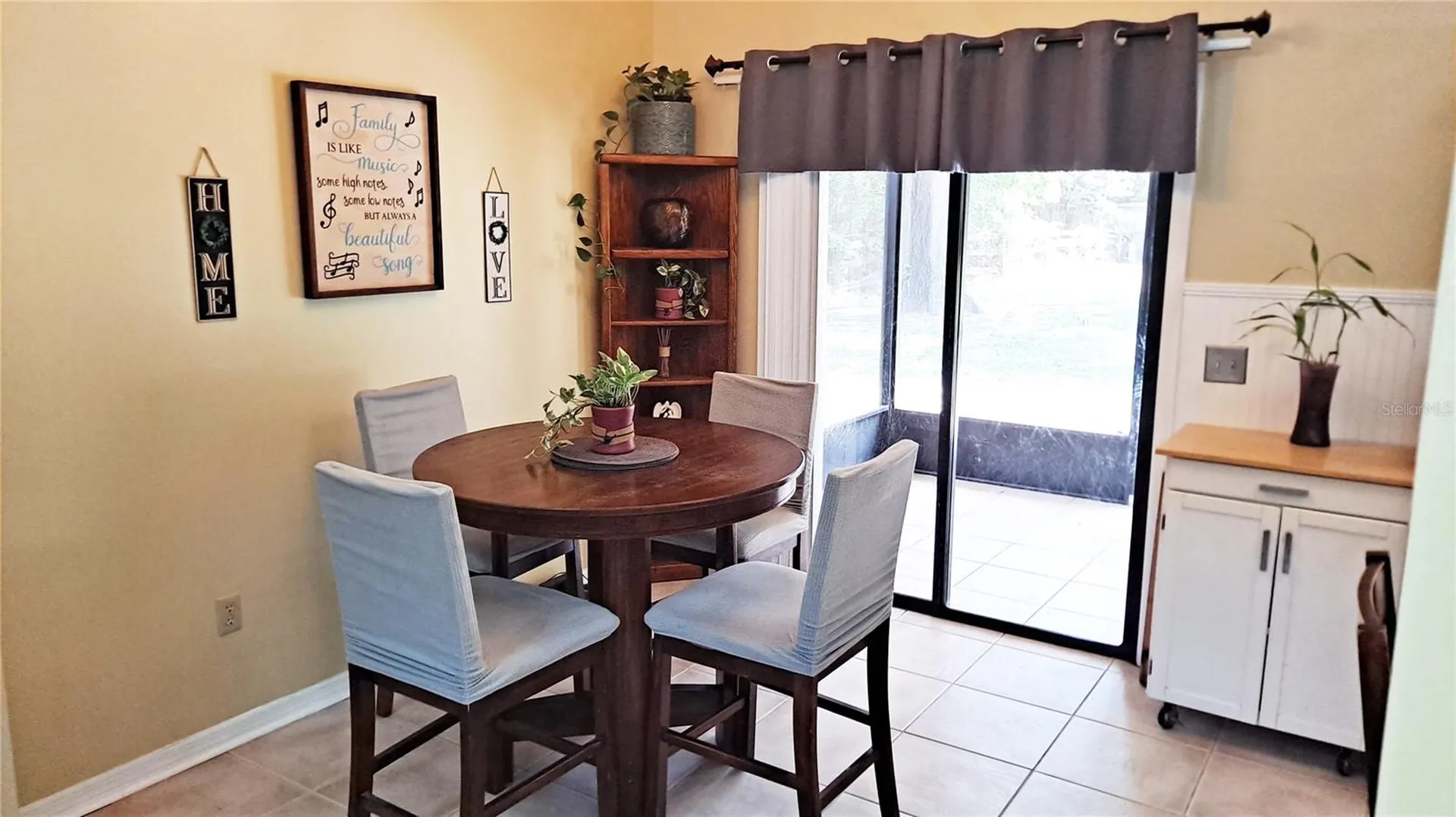 25930 Sackamaxon Drive Sorrento FL 32776