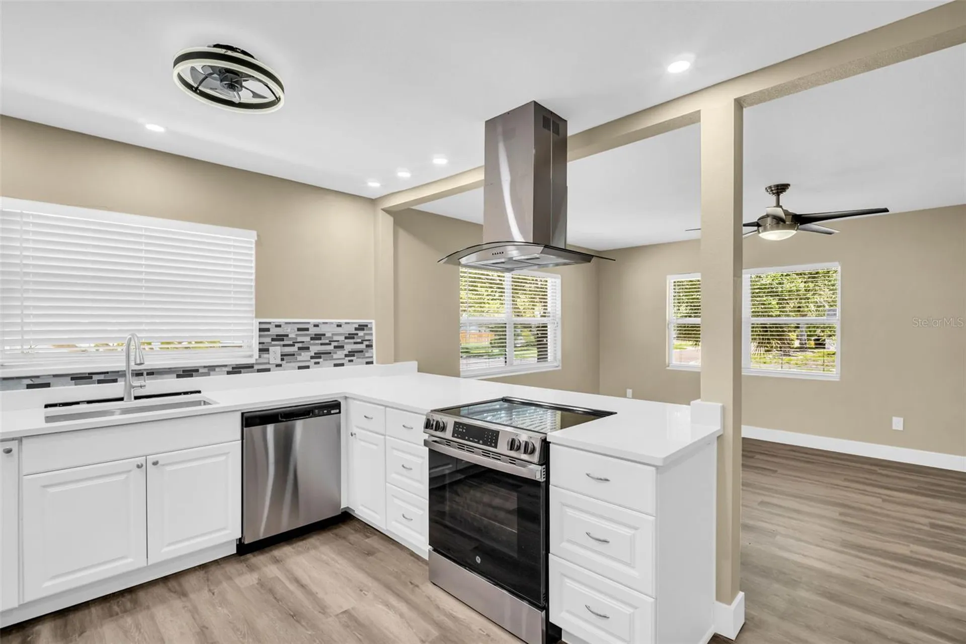 1001 Jasmine Way Clearwater FL 33756