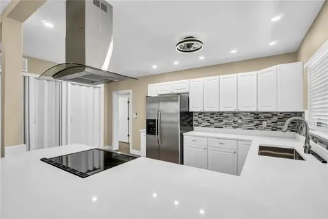 1001 Jasmine Way Clearwater FL 33756