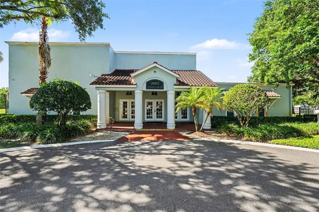 2845 Somerset Park Drive Tampa FL 33613