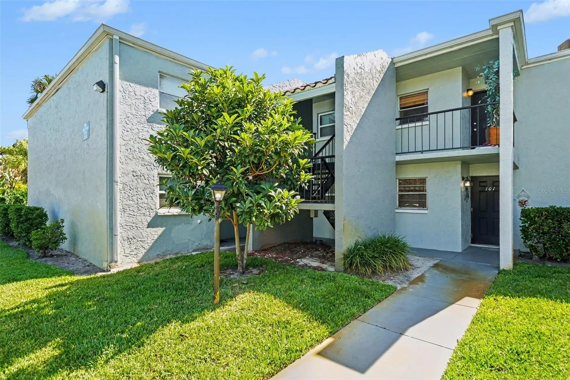 2845 Somerset Park Drive Tampa FL 33613