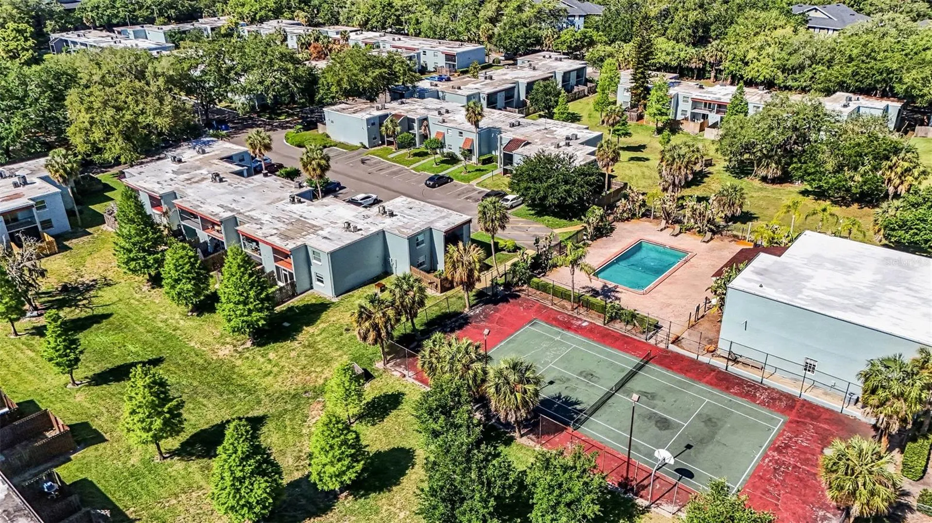 2845 Somerset Park Drive Tampa FL 33613