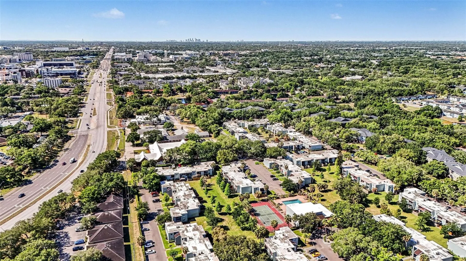 2845 Somerset Park Drive Tampa FL 33613