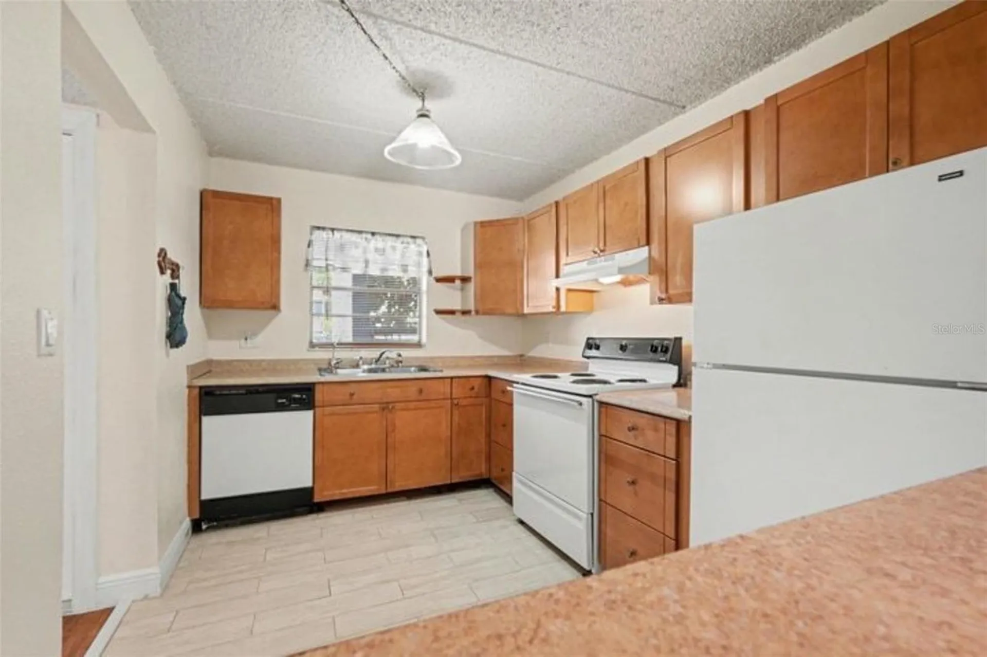 2845 Somerset Park Drive Tampa FL 33613