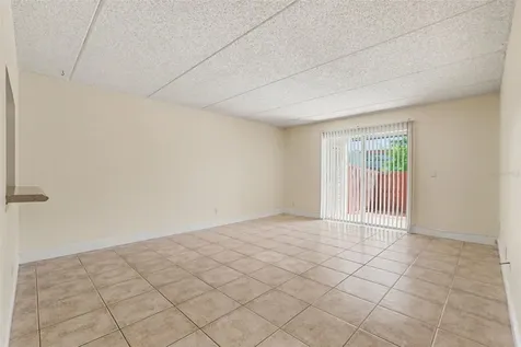 2845 Somerset Park Drive Tampa FL 33613