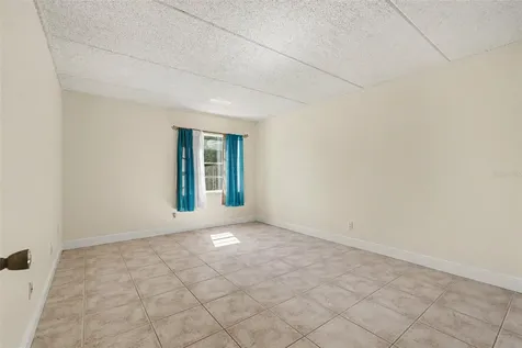 2845 Somerset Park Drive Tampa FL 33613