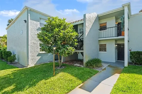 2845 Somerset Park Drive Tampa FL 33613