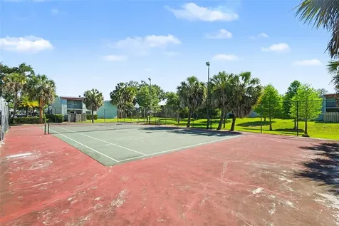 2845 Somerset Park Drive Tampa FL 33613