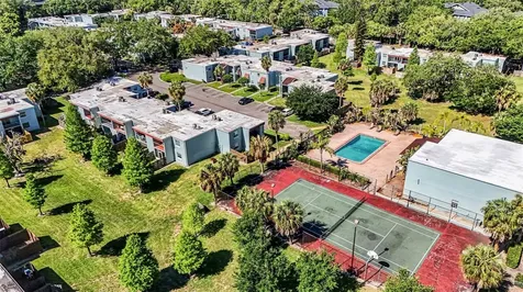 2845 Somerset Park Drive Tampa FL 33613