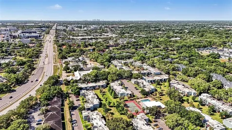 2845 Somerset Park Drive Tampa FL 33613