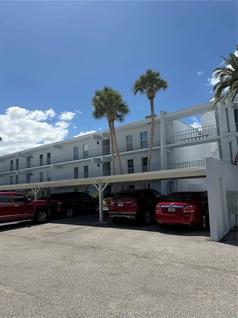 225 Country Club Drive Largo FL 33771