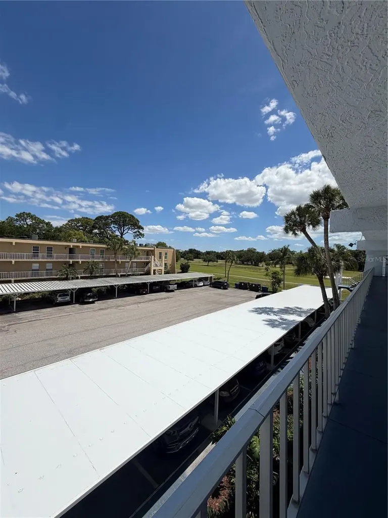 225 Country Club Drive Largo FL 33771