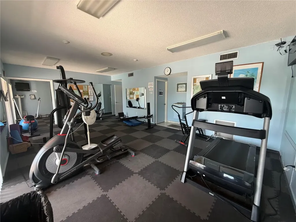 225 Country Club Drive Largo FL 33771