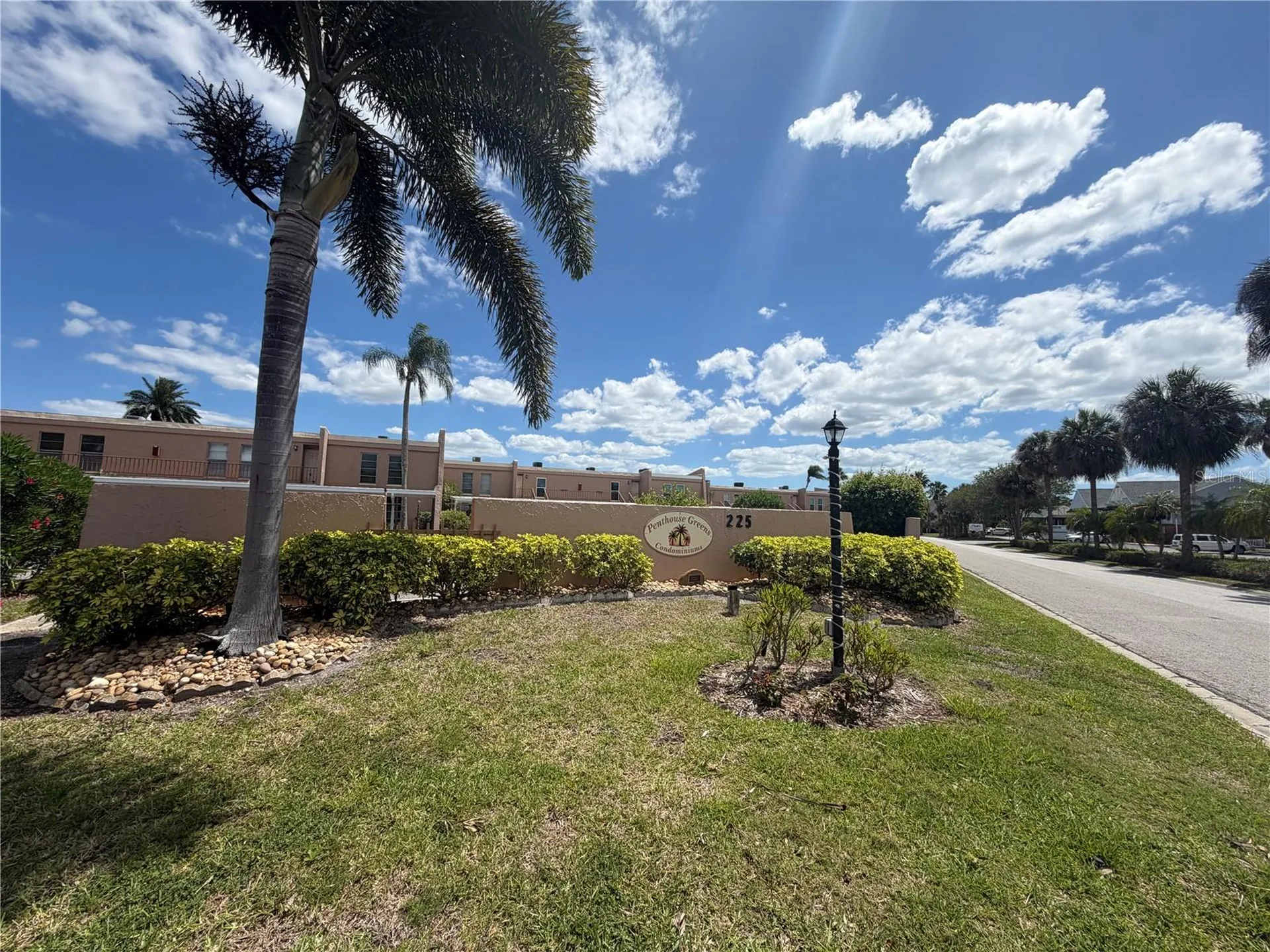 225 Country Club Drive Largo FL 33771