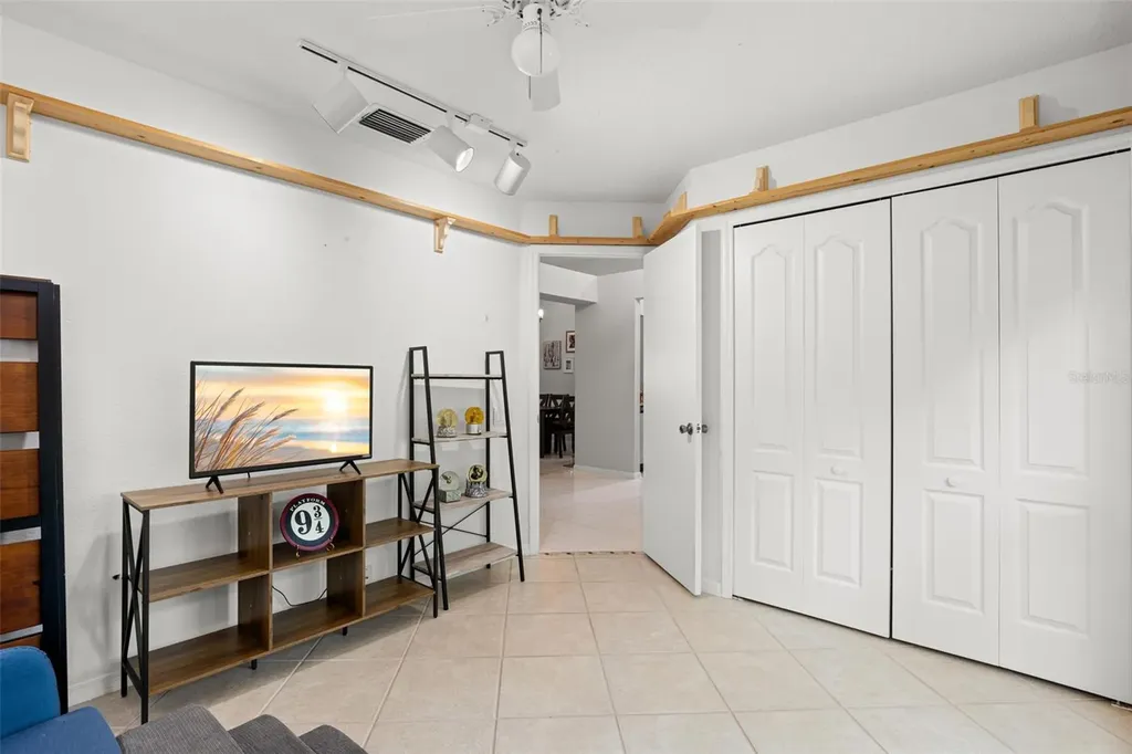 1620 Navigator Lane Tarpon Springs FL 34689