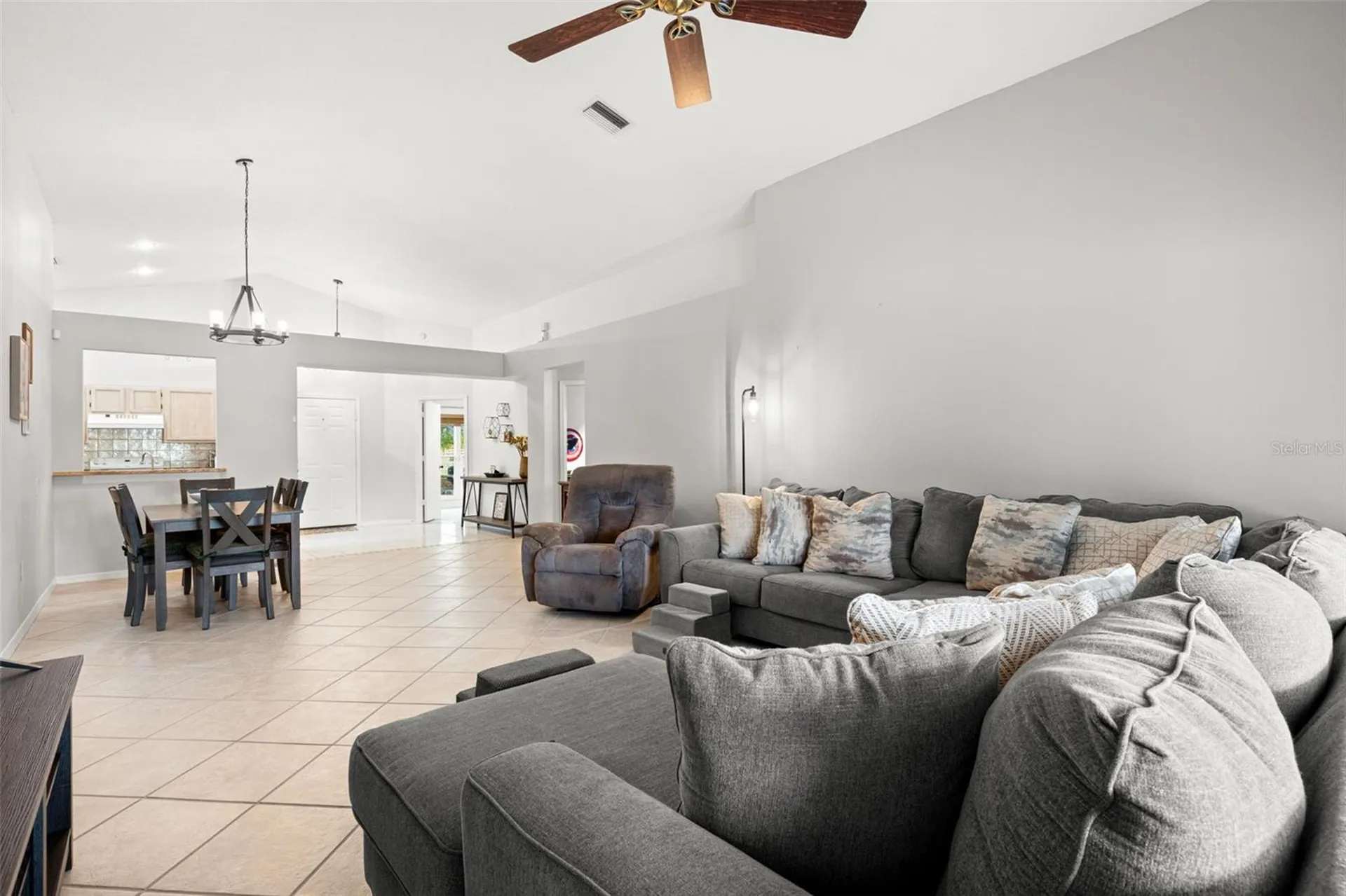 1620 Navigator Lane Tarpon Springs FL 34689