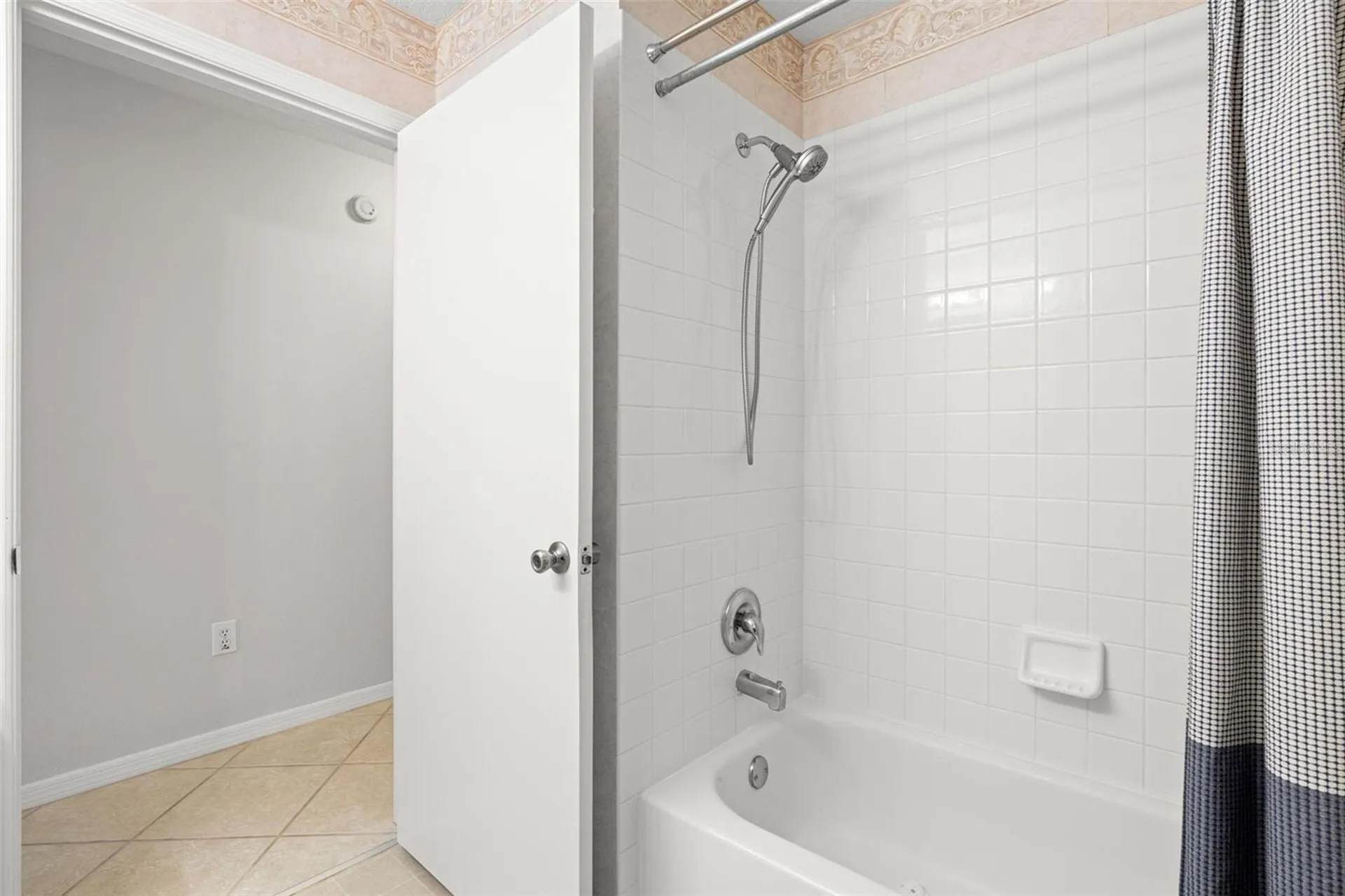 1620 Navigator Lane Tarpon Springs FL 34689