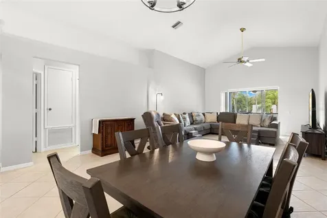 1620 Navigator Lane Tarpon Springs FL 34689