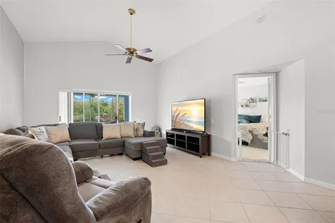 1620 Navigator Lane Tarpon Springs FL 34689