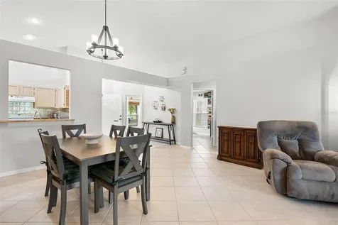 1620 Navigator Lane Tarpon Springs FL 34689