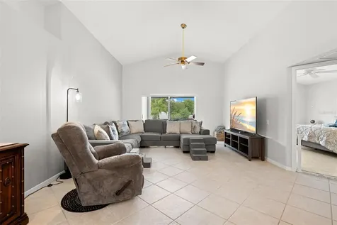 1620 Navigator Lane Tarpon Springs FL 34689