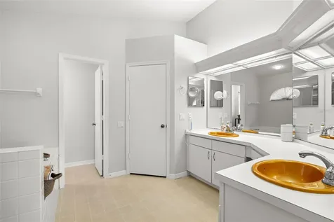 1620 Navigator Lane Tarpon Springs FL 34689