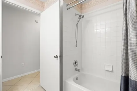 1620 Navigator Lane Tarpon Springs FL 34689