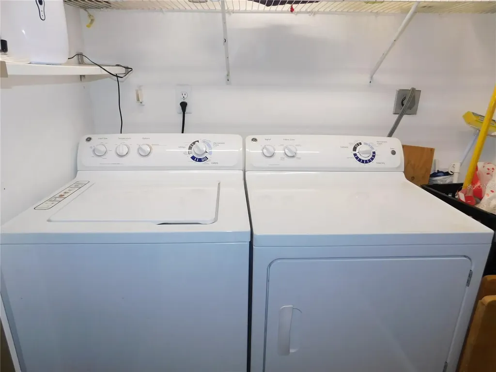 207 Woodlake Wynde Oldsmar FL 34677