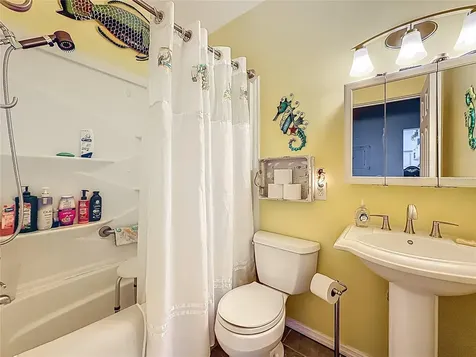 4051 58th Street N St Petersburg FL 33709