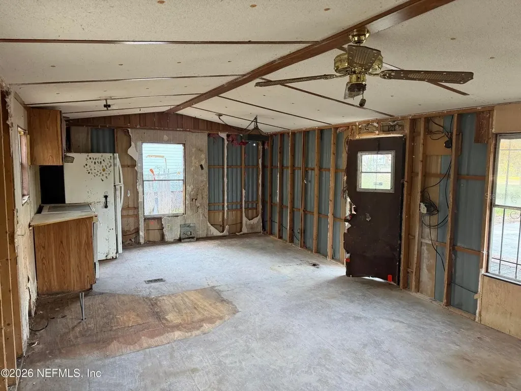 235 Oakcrest Drive Interlachen FL 32148