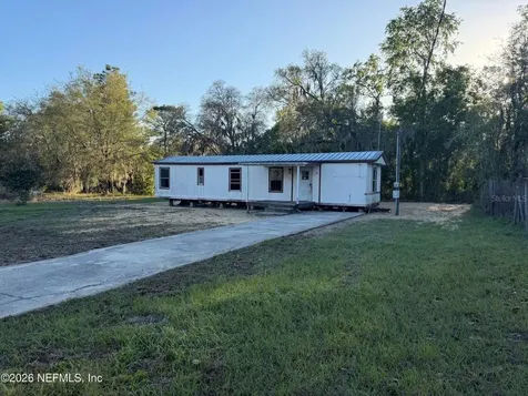 235 Oakcrest Drive Interlachen FL 32148