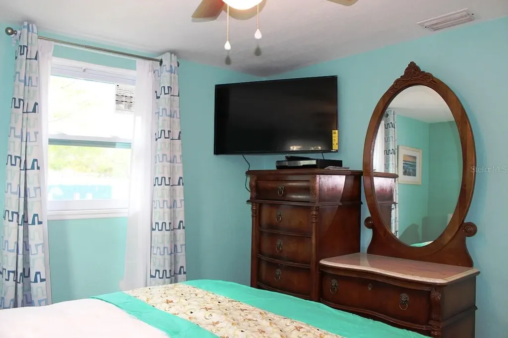 658 Roanoke Street Dunedin FL 34698