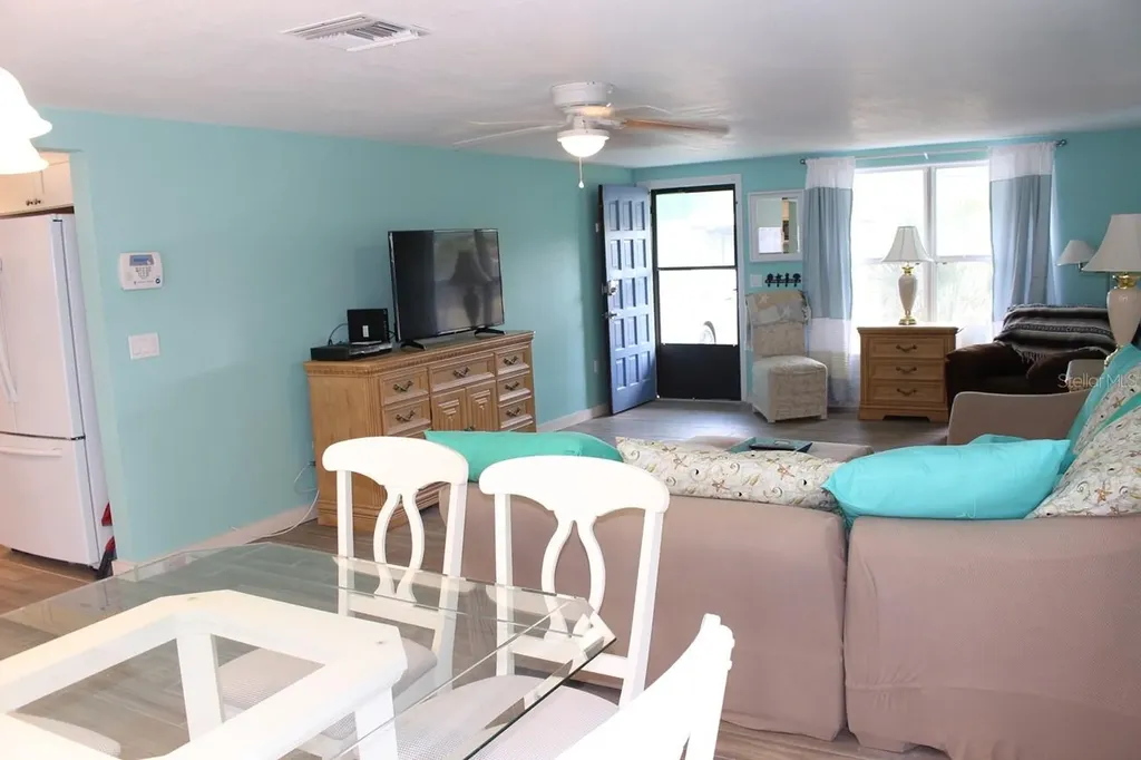 658 Roanoke Street Dunedin FL 34698