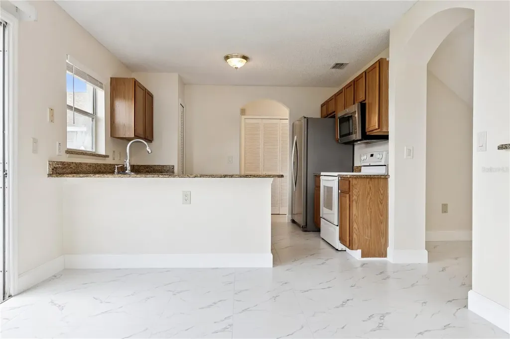 1582 Carey Glen Circle Orlando FL 32824