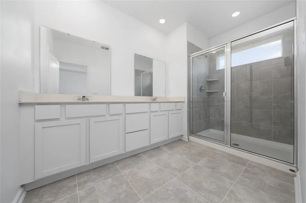 2587 Skyline Loop Kissimmee FL 34758
