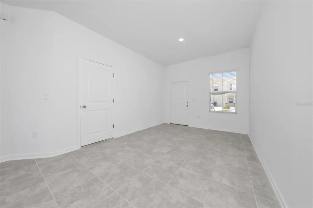 2587 Skyline Loop Kissimmee FL 34758