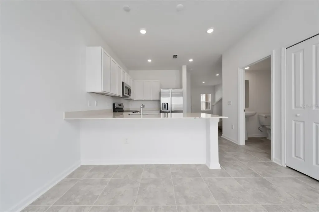 2587 Skyline Loop Kissimmee FL 34758