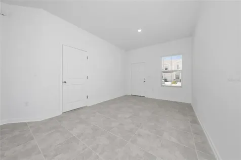2587 Skyline Loop Kissimmee FL 34758