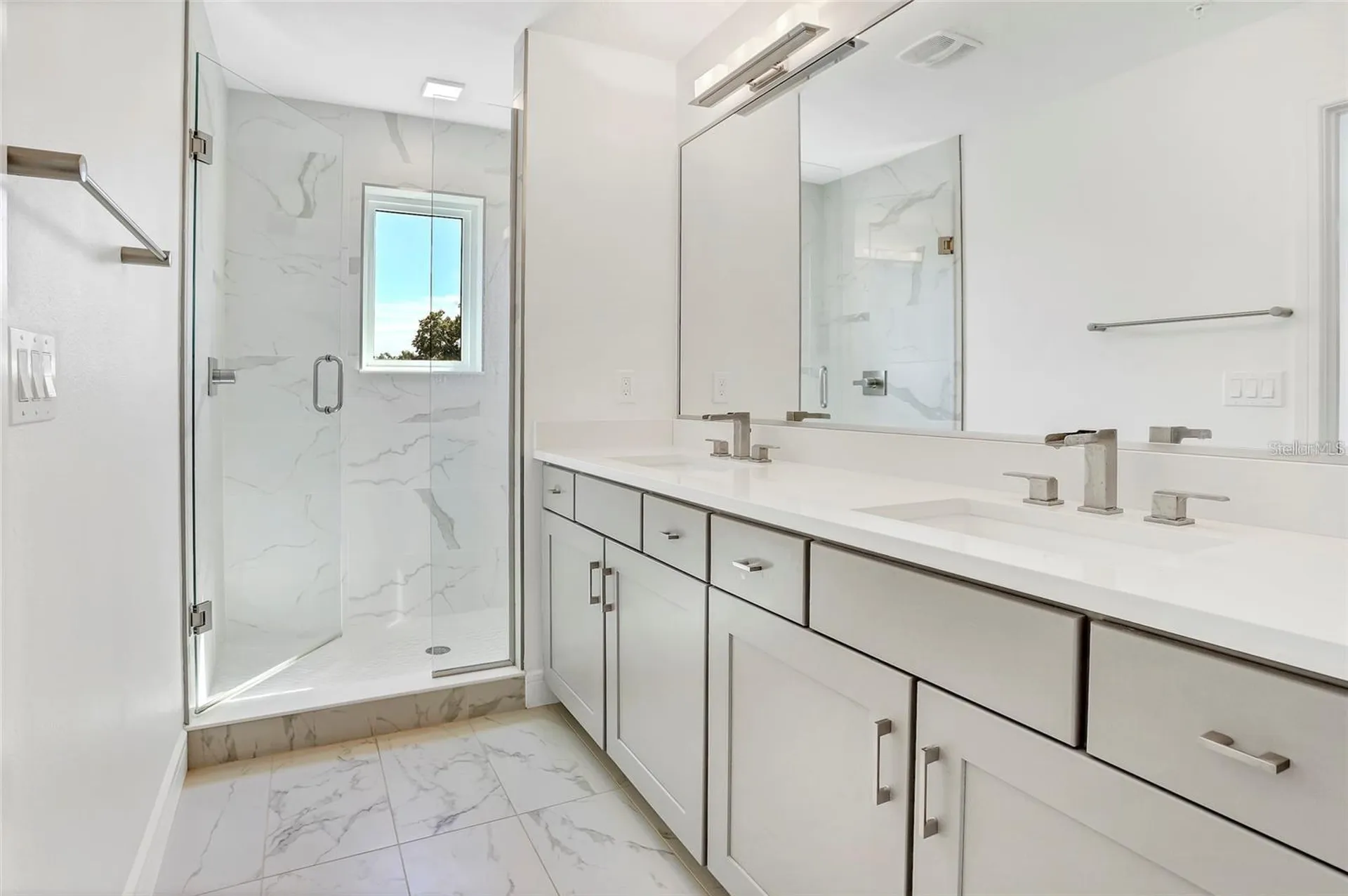 212 E Pineloch Avenue Orlando FL 32806
