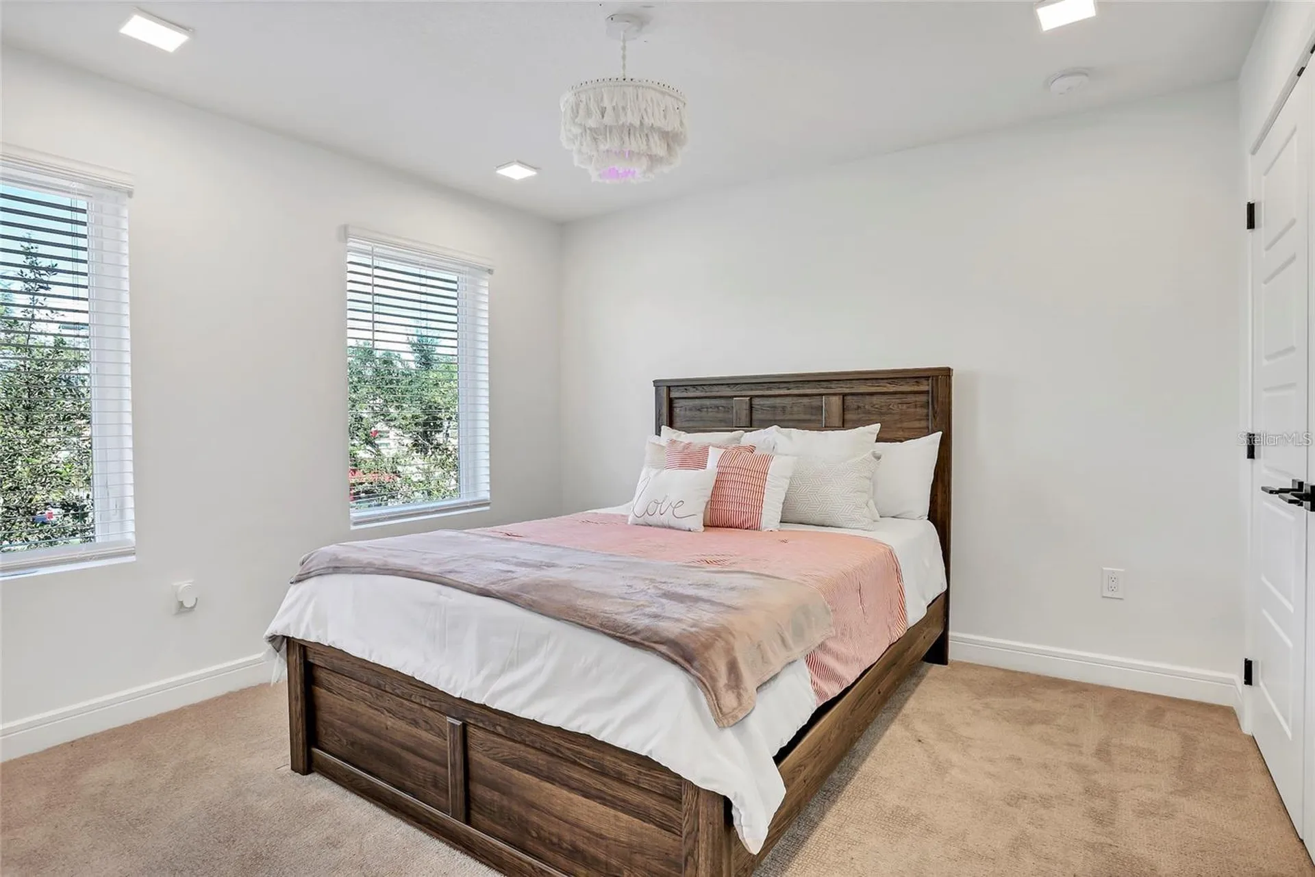 212 E Pineloch Avenue Orlando FL 32806