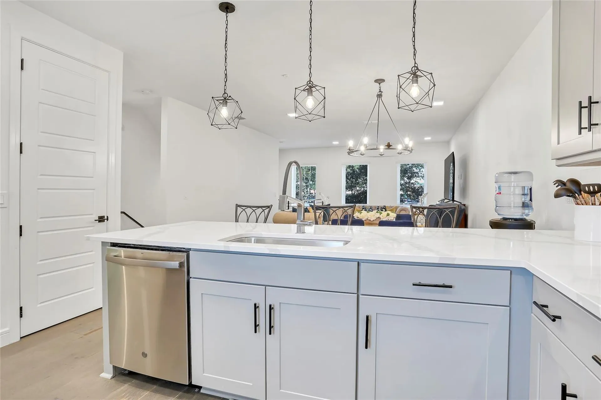 212 E Pineloch Avenue Orlando FL 32806