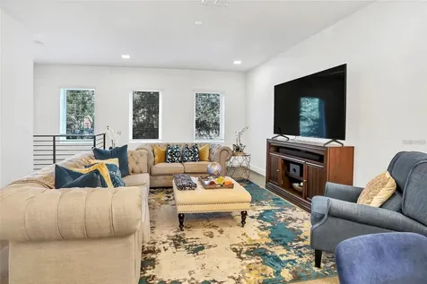 212 E Pineloch Avenue Orlando FL 32806