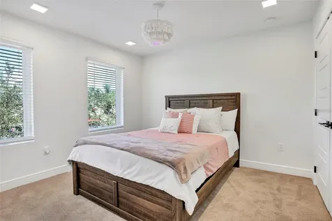 212 E Pineloch Avenue Orlando FL 32806