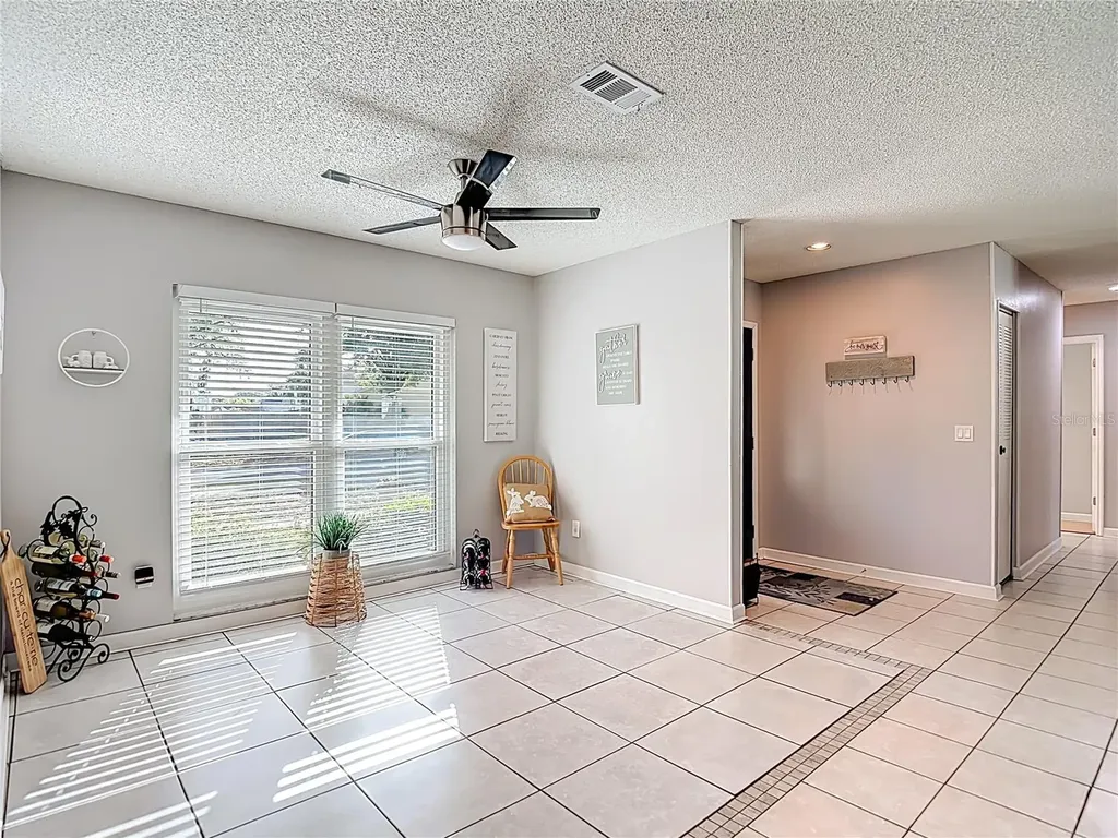 3729 Sand Pebble Drive Valrico FL 33596